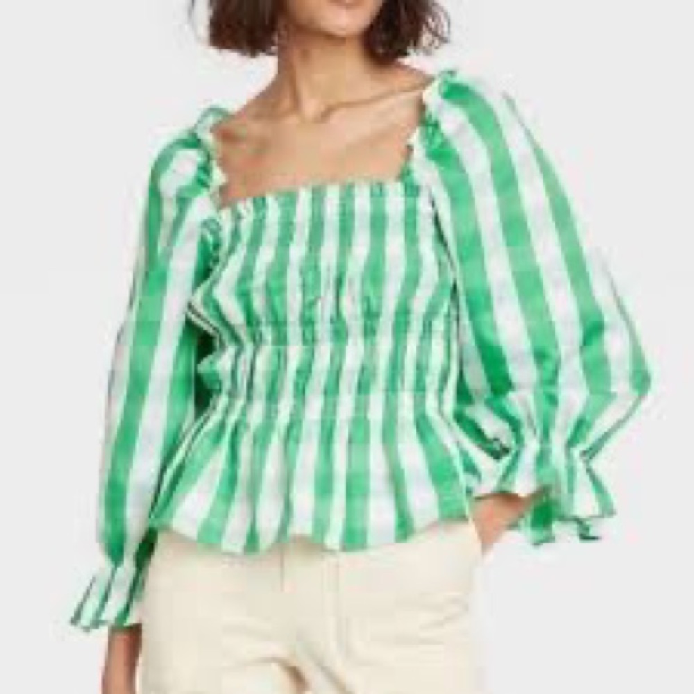 Who What Wear Gingham Puff Sleeve Blouse
Size M